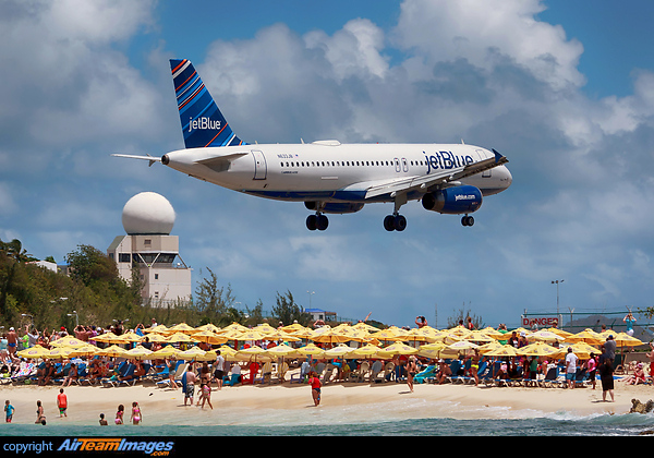 Airbus A320-232 Airbus A320-232