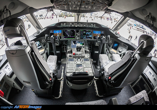 Boeing 787-8 Dreamliner Boeing 787-8 Dreamliner