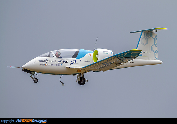 Airbus E-Fan Airbus E-Fan