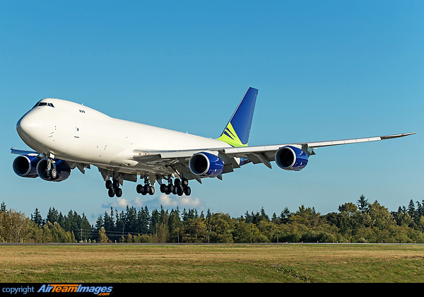 This airplane used to have the Seattle Seahawks livery Boeing 747-87UF/SCD
