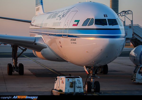 Airbus A330-243 Airbus A330-243