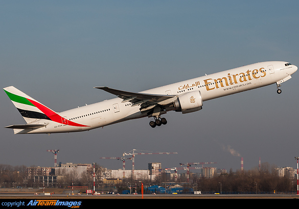 Boeing 777-31H/ER Boeing 777-31H/ER