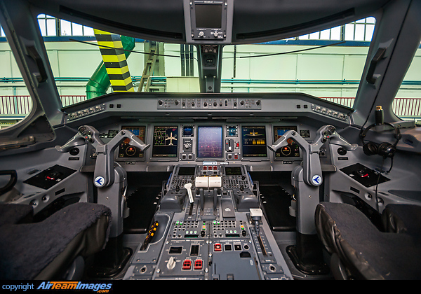 Embraer ERJ-195LR Embraer ERJ-195LR