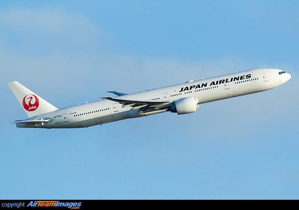 Banking right out of Heathrow's runway 27L to Narita. Boeing 777-346/ER