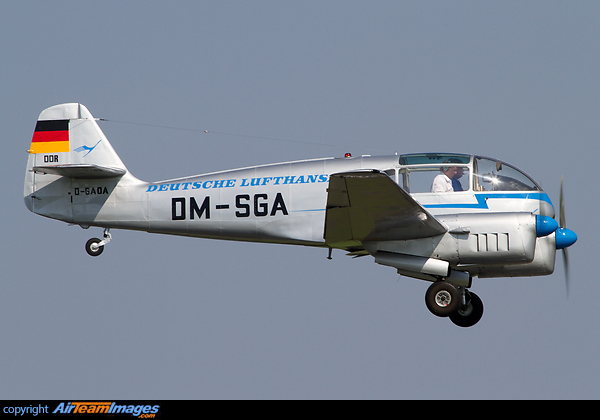 Let Aero Ae-145 Super Aero 145 Let Aero Ae-145 Super Aero 145
