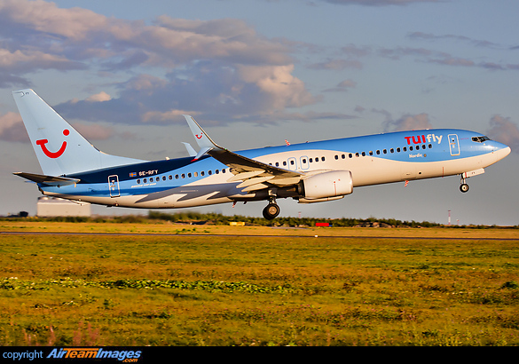 Boeing 737-8K5 Boeing 737-8K5