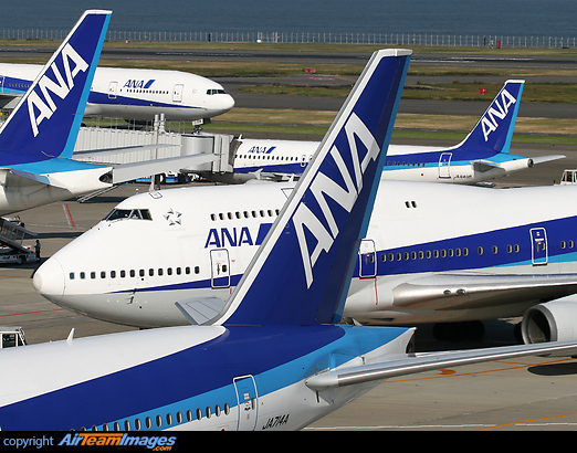 Boeing 777-281 Boeing 777-281