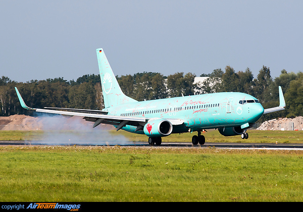 special "Istanbul" colours Boeing 737-8HX