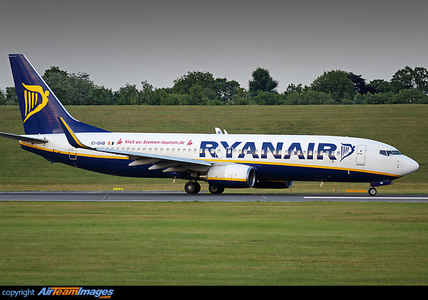 EI-DHB has markings promoting Bremen Tourism Boeing 737-8AS