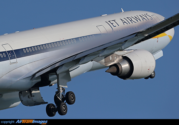Airbus A330-203 Airbus A330-203