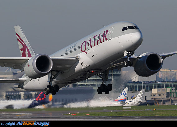 Boeing 787-8 Dreamliner Boeing 787-8 Dreamliner