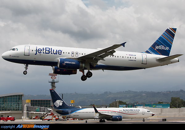 Airbus A320-232 Airbus A320-232