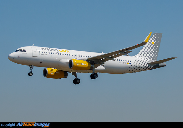 Airbus A320-232 Airbus A320-232