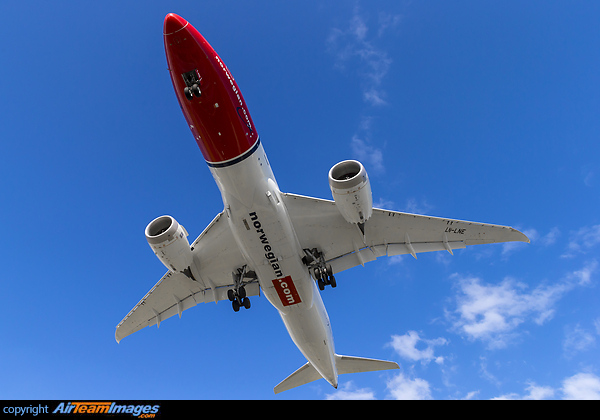 Boeing 787-8 Dreamliner Boeing 787-8 Dreamliner