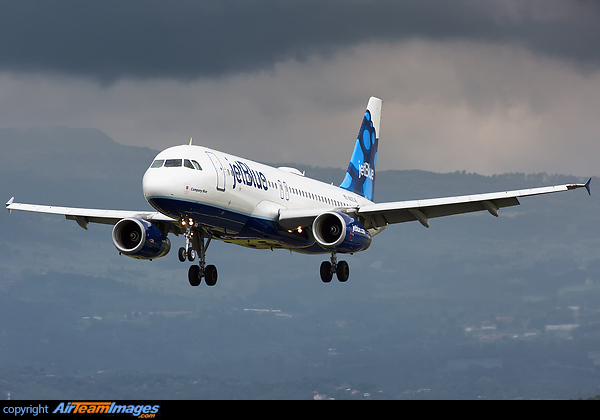 Airbus A320-232 Airbus A320-232