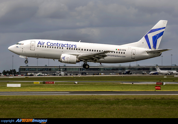 Boeing 737-31S Boeing 737-31S