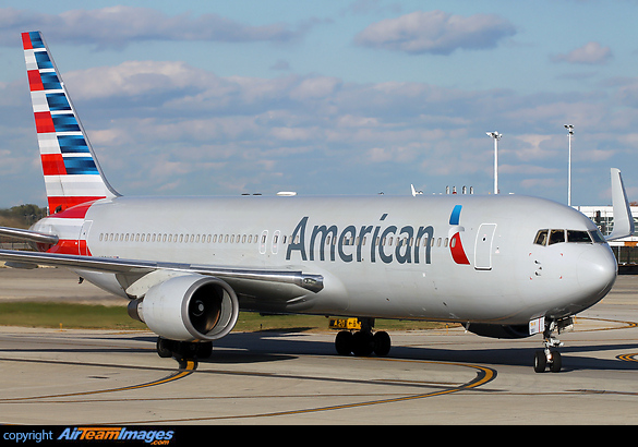 Boeing 767-323/ER Boeing 767-323/ER