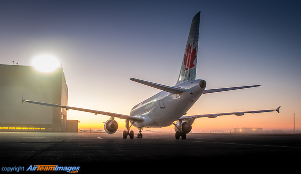 Airbus A319-114 Airbus A319-114