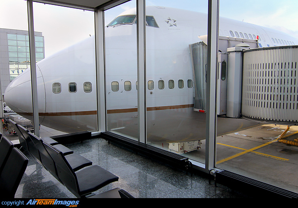 Boeing 747-422 Boeing 747-422