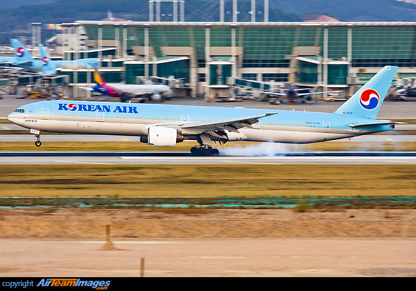 Boeing 777-3B5 Boeing 777-3B5