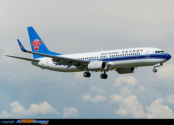 Boeing 737-81B Boeing 737-81B