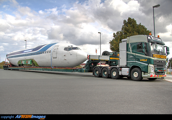Former LV-LEB and N768KM(built in 1973) and maintenance trainer by Lufthansa Technical Training in Erfurt until 2015. Here already disassembled and ready for the transportation to Hoofddorp/Netherlands to be a trainer for the MBO College Airport. Boeing 737-287/Adv