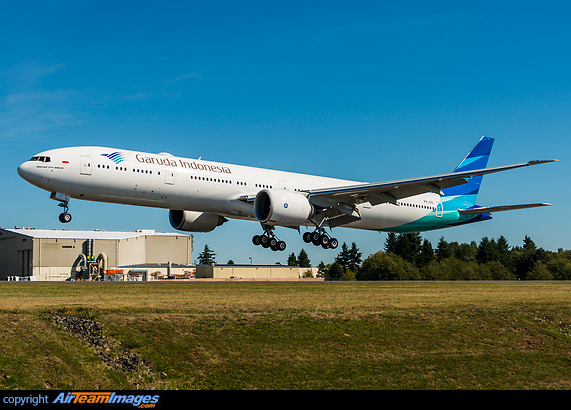 Boeing 777-3U3/ER Boeing 777-3U3/ER