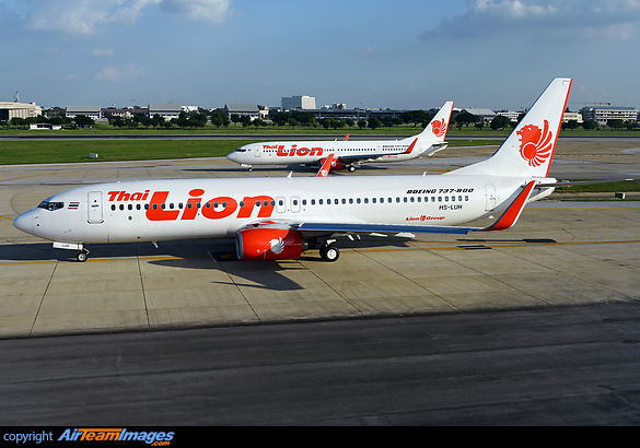 Boeing 737-8GP Boeing 737-8GP