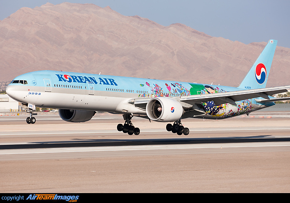 Boeing 777-3B5/ER Boeing 777-3B5/ER