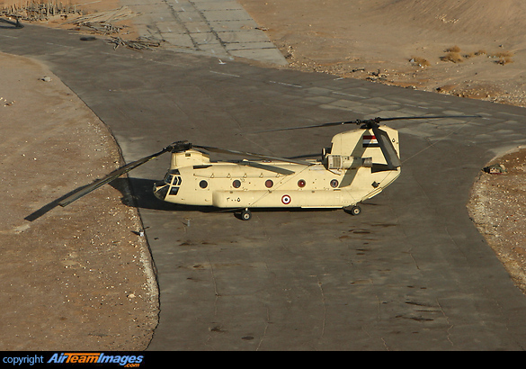 Boeing CH-47D Chinook Boeing CH-47D Chinook