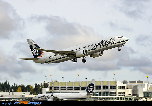 Boeing 737-823 Boeing 737-823