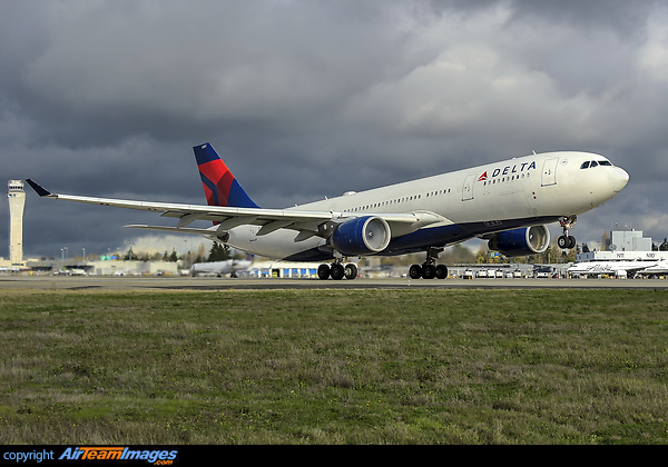 Airbus A330-223 Airbus A330-223