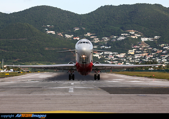 McDonnell Douglas MD-82 McDonnell Douglas MD-82
