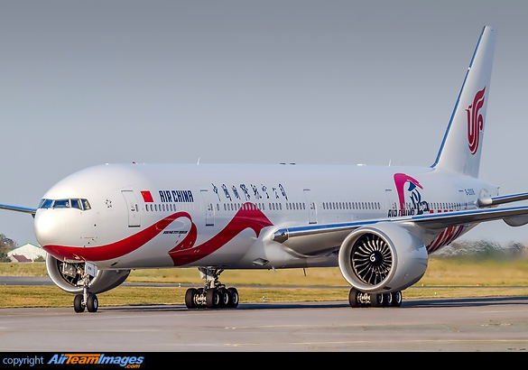 Boeing 777-39L/ER Boeing 777-39L/ER