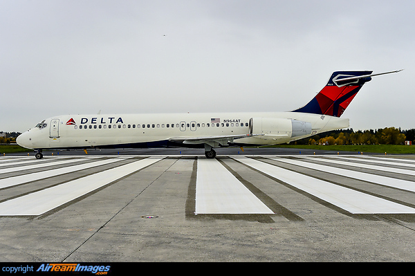 Boeing 717-2BT Boeing 717-2BT