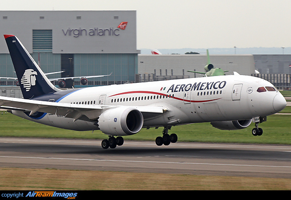 Boeing 787-8 Dreamliner Boeing 787-8 Dreamliner