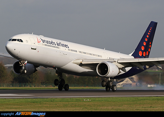 Airbus A330-301 Airbus A330-301