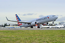 Boeing 737-823