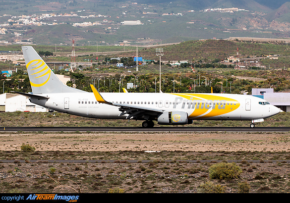 Boeing 737-8Q8 Boeing 737-8Q8