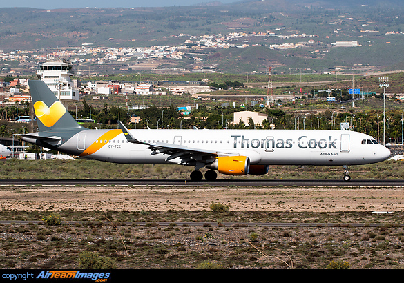 Airbus A321-211 Airbus A321-211