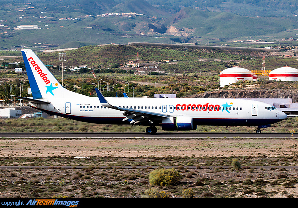 wearing the new colours Boeing 737-86J