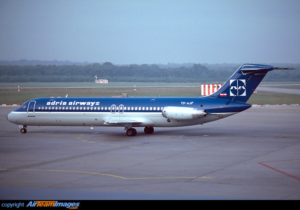 Still operating in basic British Midland colors after lease. McDonnell Douglas DC-9-32