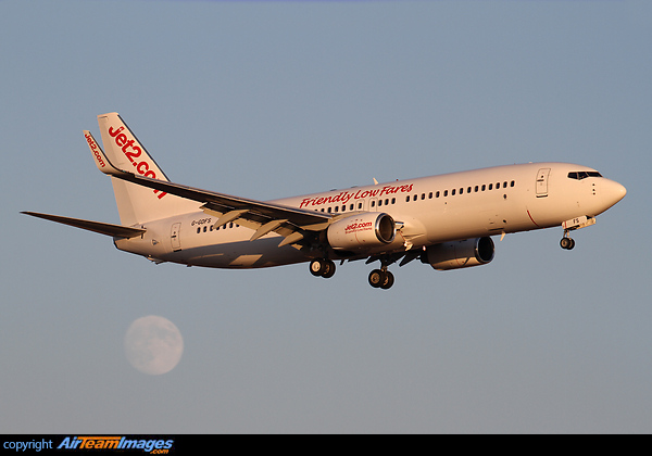 In service since 09 May 2014 and seen here landing in interim colours. Boeing 737-86N
