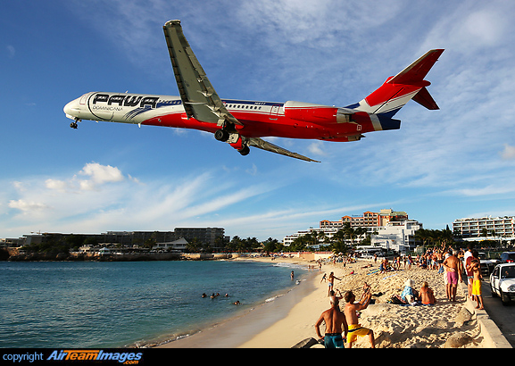 McDonnell Douglas MD-83 McDonnell Douglas MD-83