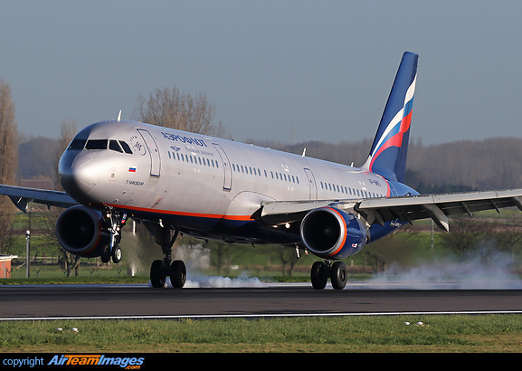Airbus A321-211 Airbus A321-211