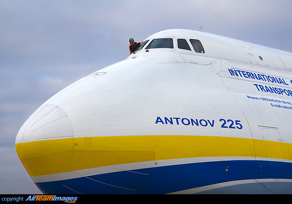 Antonov An-225 Mriya Antonov An-225 Mriya