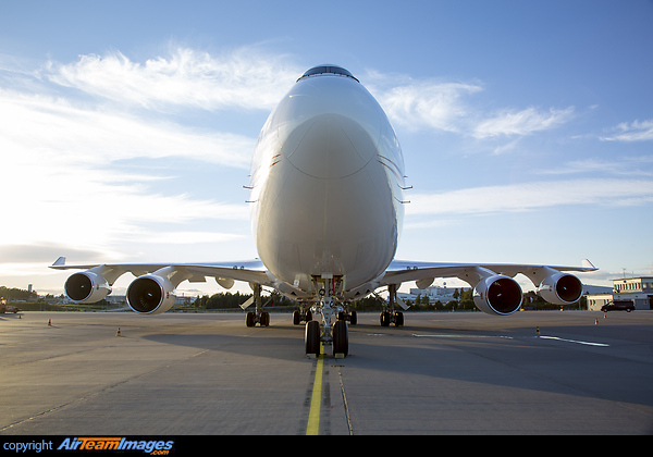 Boeing 747-422 Boeing 747-422