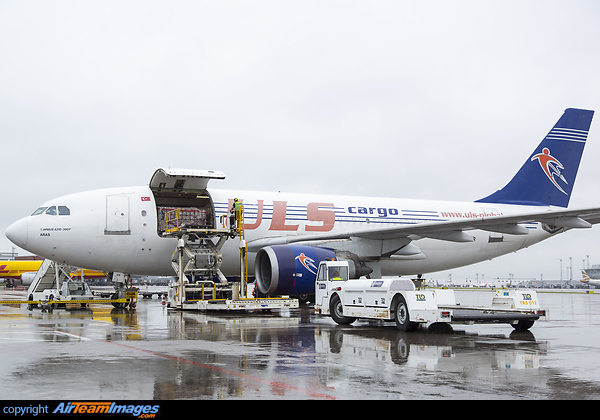 Airbus A310-308(F) Airbus A310-308(F)