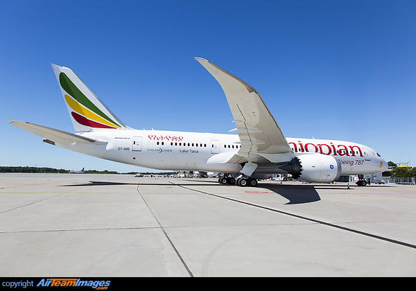 Boeing 787-8 Dreamliner Boeing 787-8 Dreamliner