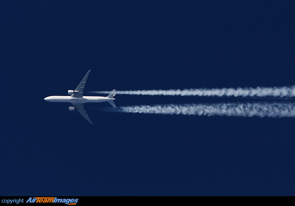 Boeing 777-328/ER Boeing 777-328/ER